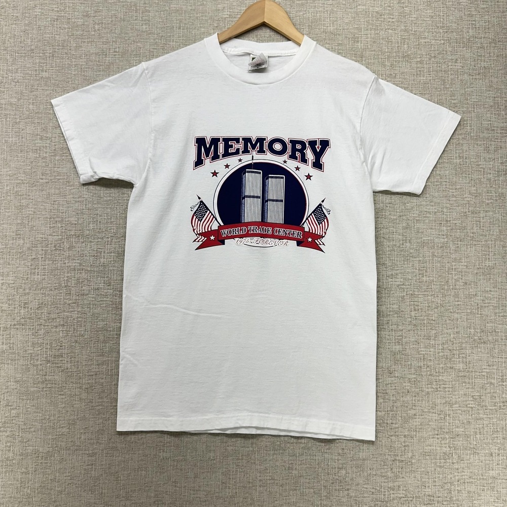 World Trade Center Shirt Mens Medium White Twin Towers Tee Fruit Of The Loom